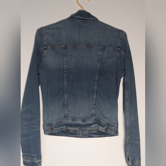 2 for 1 Jean Jacket & scoop grey t-shirt - Picture 3 of 8